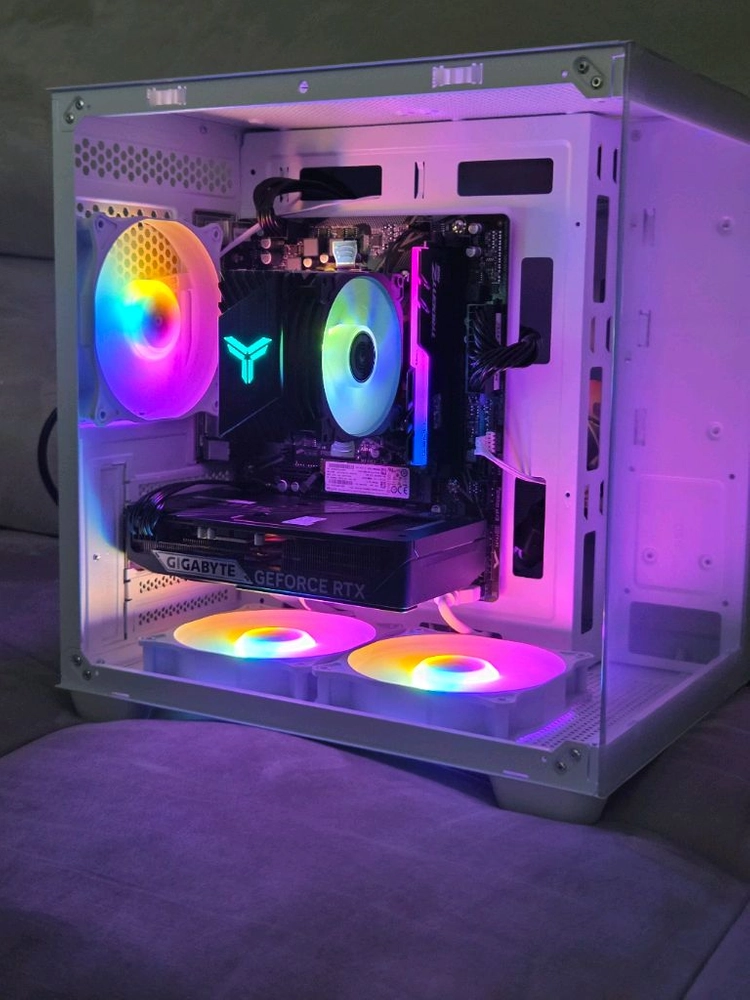 AMD RYZEN 7 5700X, RTX5060 이미지