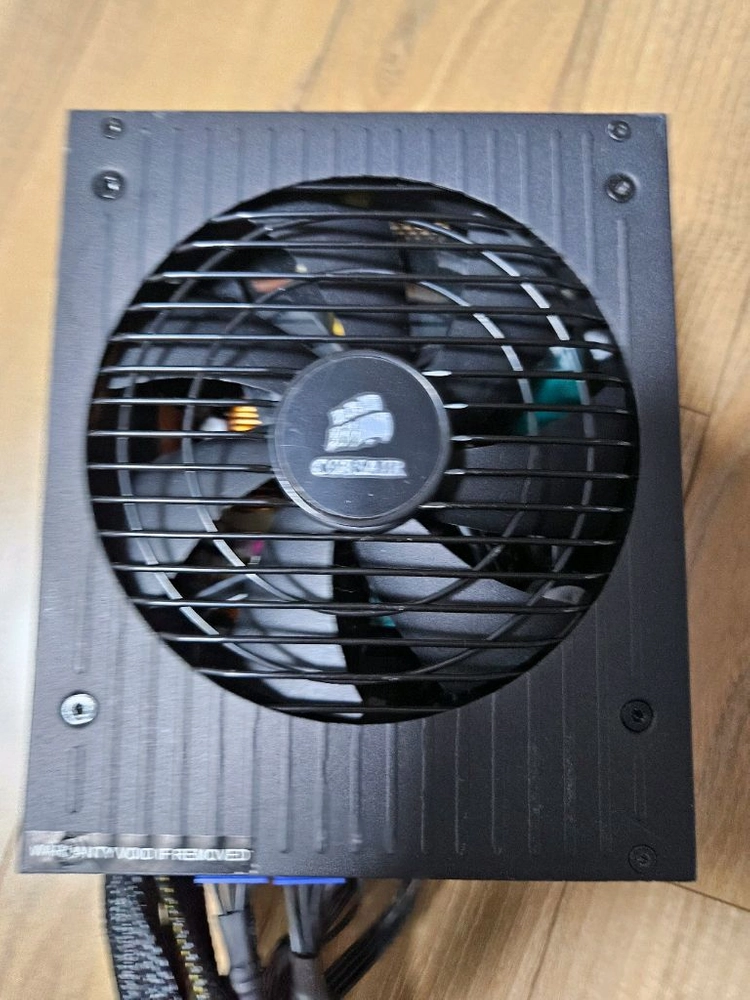 커세어 1050W 파워서플라이 이미지