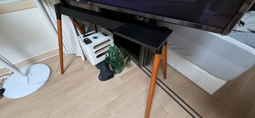 LG 스마트TV+오가닉 거치대 이미지