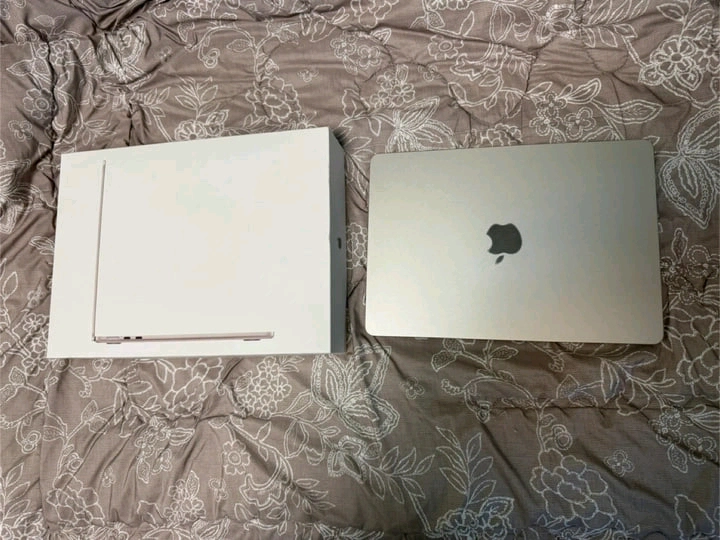 맥북에어 m3 13인치 16gb 512gb 스타라이트 - 안심되는 중고거래