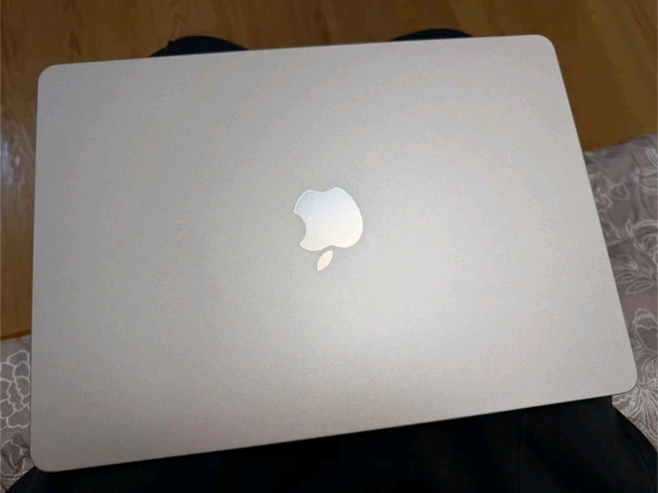 맥북에어 m3 13인치 16gb 512gb 스타라이트 이미지