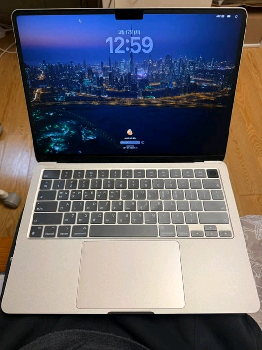 맥북에어 m3 13인치 16gb 512gb 스타라이트 이미지