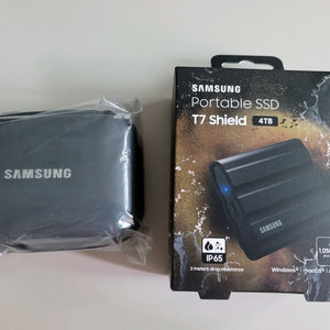 미개봉 삼성 T7 Shield 4TB 팝니다. 이미지
