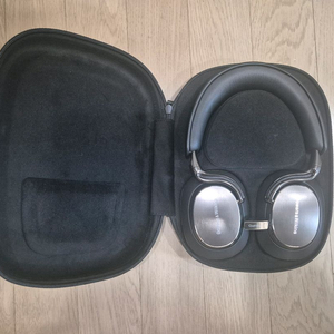 Bowers & Wilkins Px8 S2 + QCC 블루투스 동글 이미지