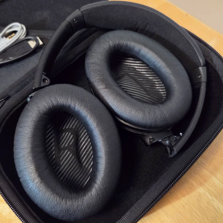 보스 노이즈 캔슬링 무선 헤드폰 QC35 II 이미지