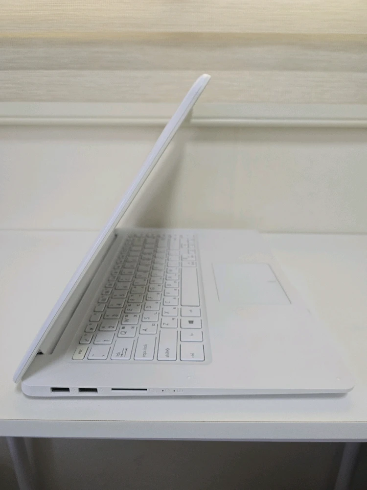 15인치 고성능 사무용 노트북(8GB,756GB,외관A급) 이미지