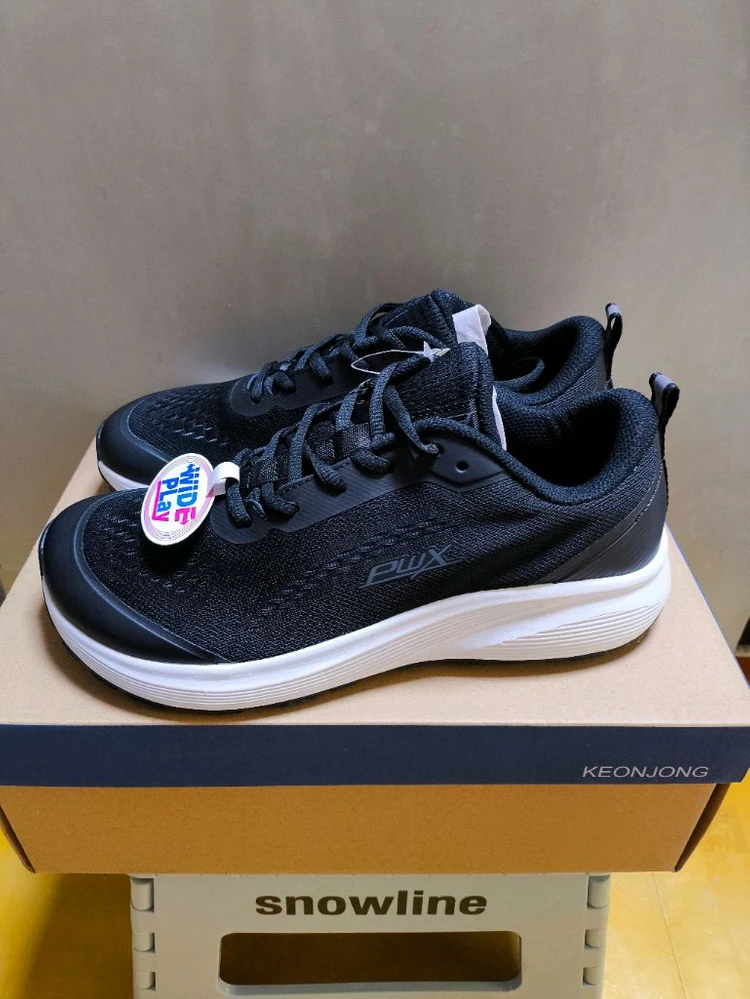 (새상품)275 경량 통기성 발볼 넓은 특허 운동화 여름 프로월드컵 이미지