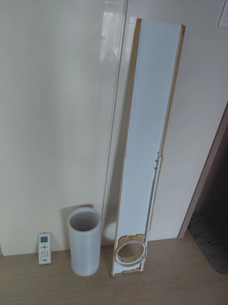 (부산) 캐리어 이동식 에어컨 (CPA-Q091PD) 창문브라켓, 자바라, 리모컨 풀세트 입니다. 이미지