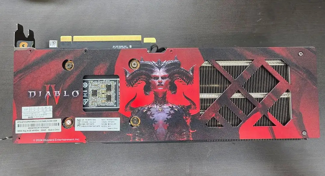 [벌크/정품] 이엠텍 지포스 RTX 4070 SUPER MIRACLE X3 디아블로 4 에디션 12GB 이미지