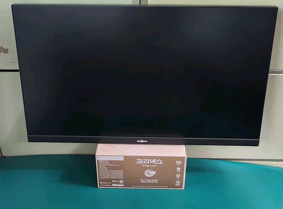 대성글로벌 27인치 LED 벽걸이 모니터 다량 보유 (풀세트/박스 안전발송) 랜덤 발송 이미지