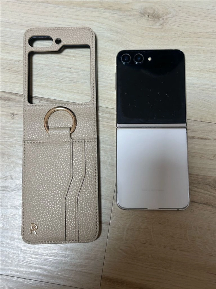 (직거래 가능)삼성 갤럭시 Z 플립5 크림 256GB 자급제!! 이미지