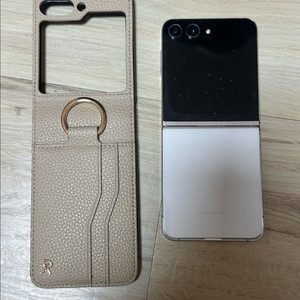 (직거래 가능)삼성 갤럭시 Z 플립5 크림 256GB 자급제!! 이미지