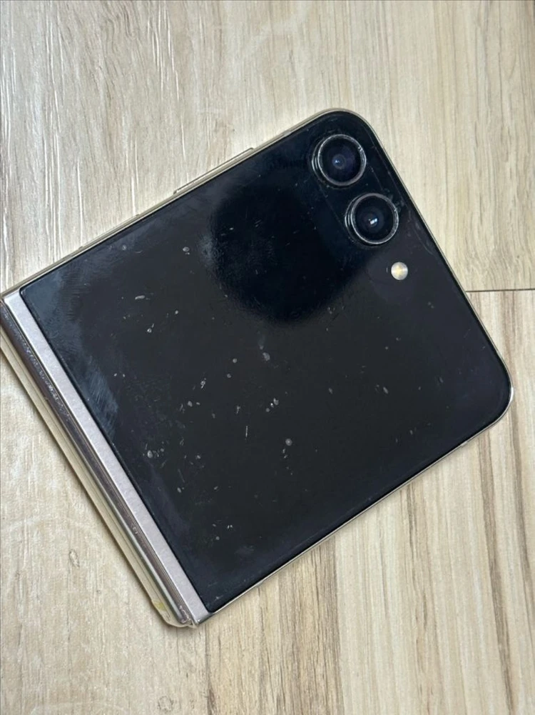(직거래 가능)삼성 갤럭시 Z 플립5 크림 256GB 자급제!! 이미지