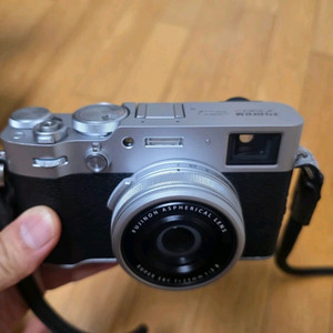 후지필름 x100vi 카메라 이미지