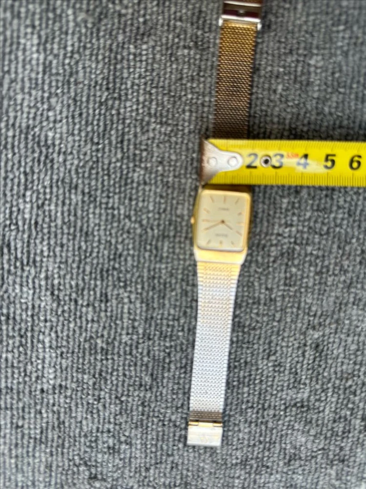 스위스 명품 정품 부로바 빈티지 쿼츠 남녀공용 메쉬 시계 팝니다 역사 깊은 명품 브랜드 부로바 이미지