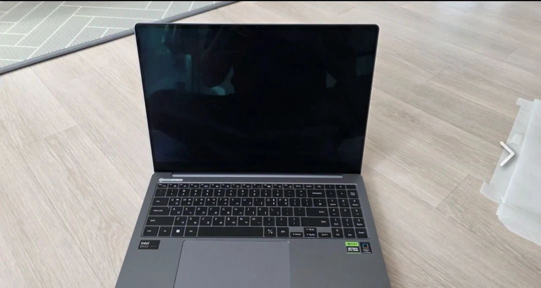 갤럭시북4 울트라 팝니다 (rtx4050 / 32g) - 안심되는 중고거래