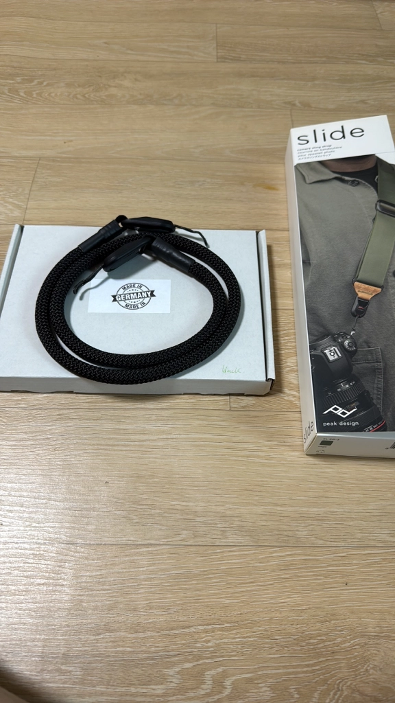 픽디자인 카메라 스트렙 판매합니다 이미지