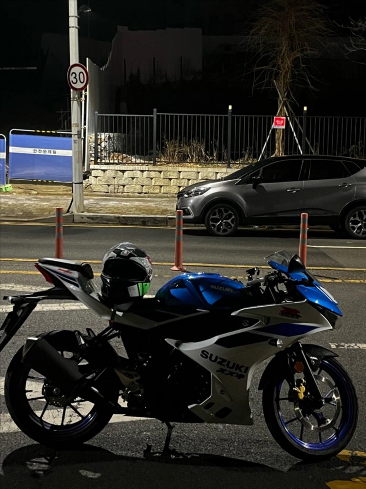 스즈키 gsx-r125 24년식 판매 및 대차 이미지