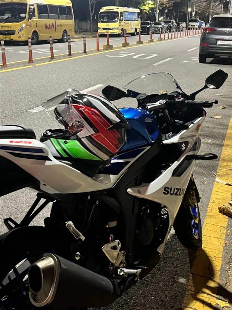 스즈키 gsx-r125 24년식 판매 및 대차 이미지