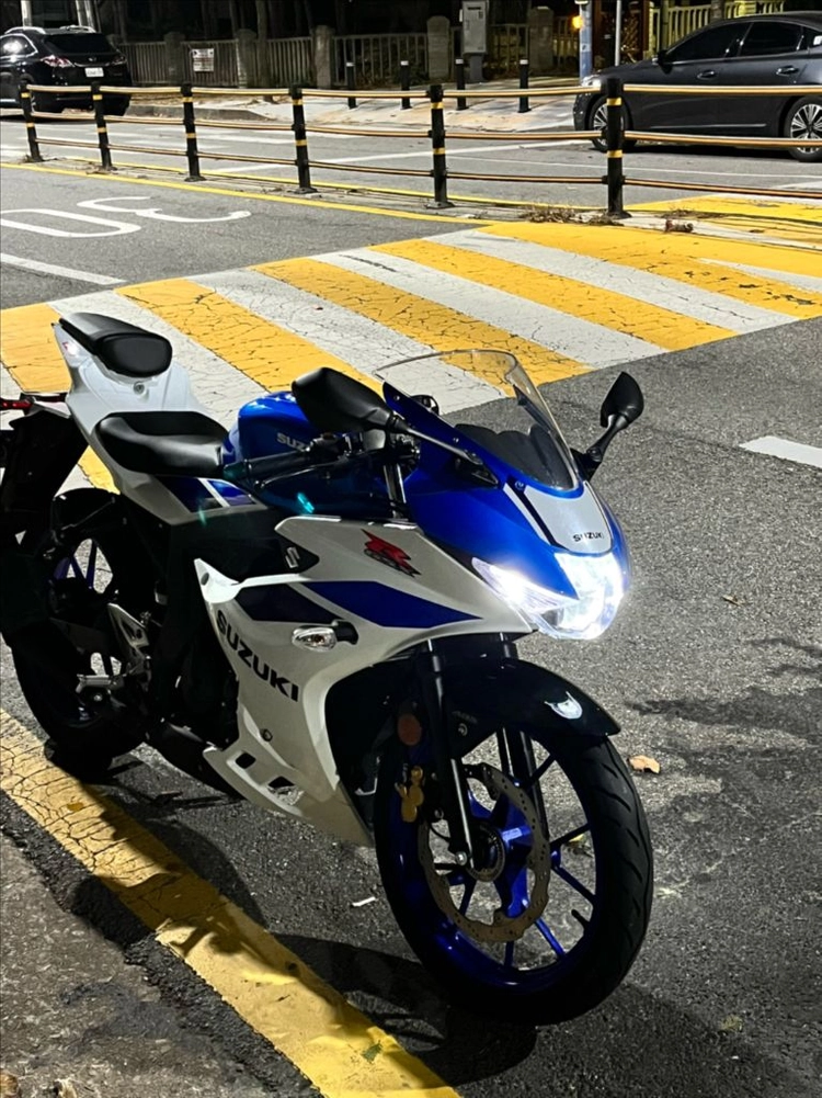 스즈키 gsx-r125 24년식 판매 및 대차 이미지