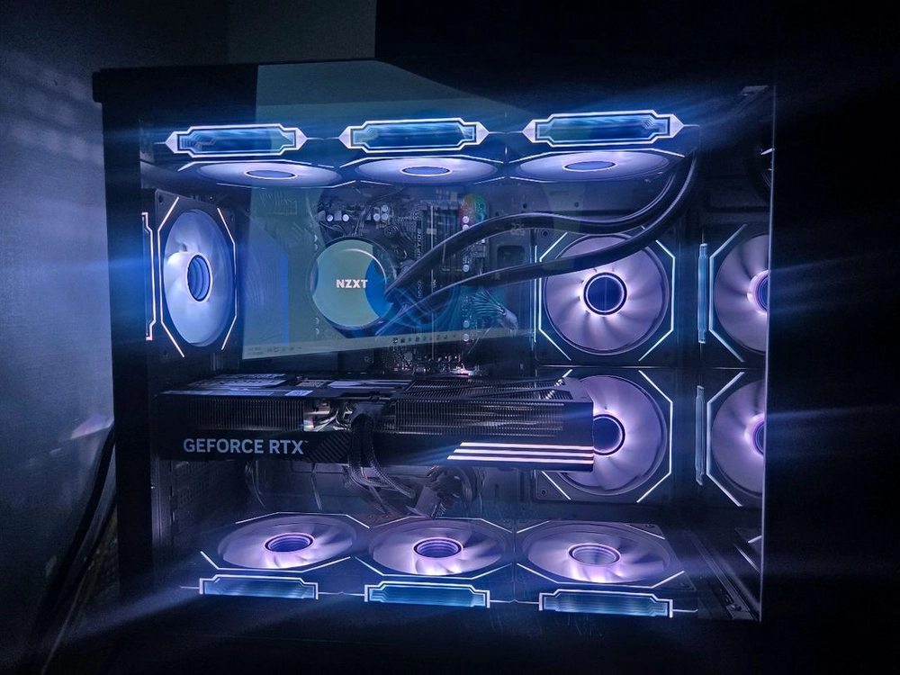 라이젠 7 7800X3D RTX 5070 32G 1TB 게이밍 컴퓨터 본체 - 안심되는 중고거래