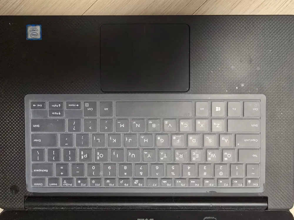 Dell XPS 15 9560 노트북 이미지