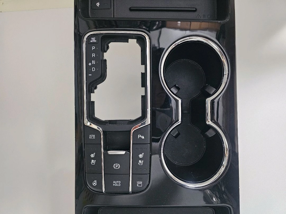 더뉴카니발 2019년 무선충전 기어판넬 Assy 이미지