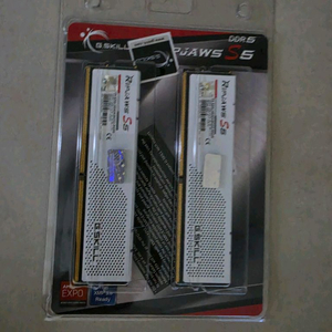 서린) 지스킬 G.SKILL DDR5 5200 화이트 패키지(48x2) 이미지