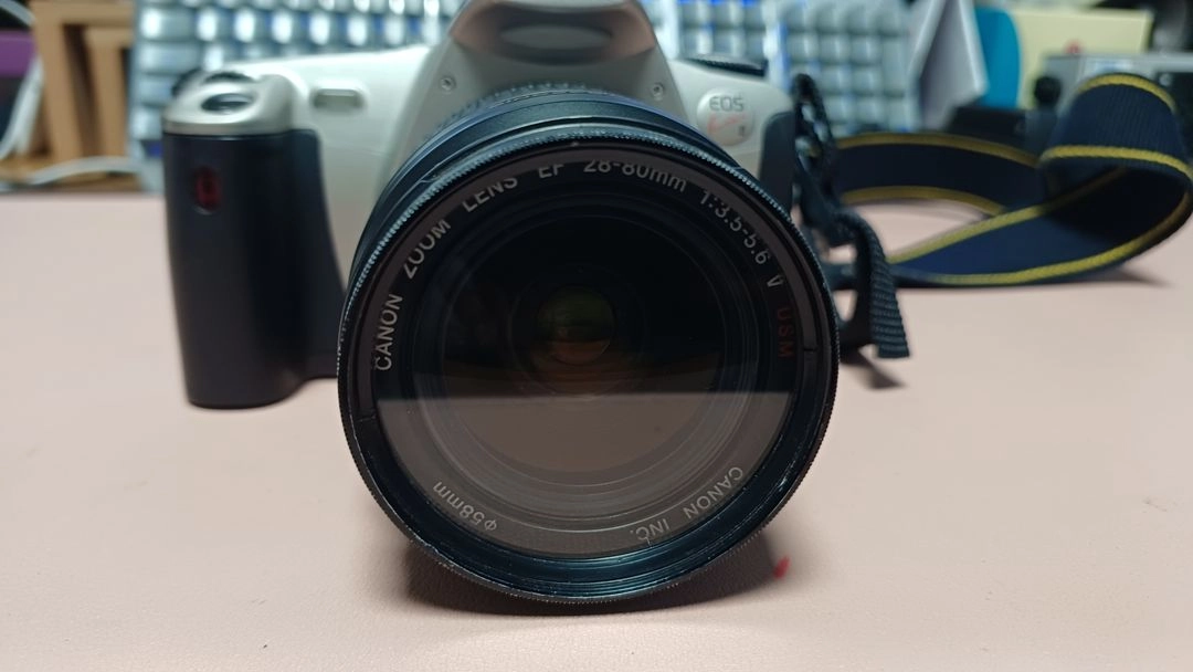캐논 EOS Kiss III 필름 카메라 이미지