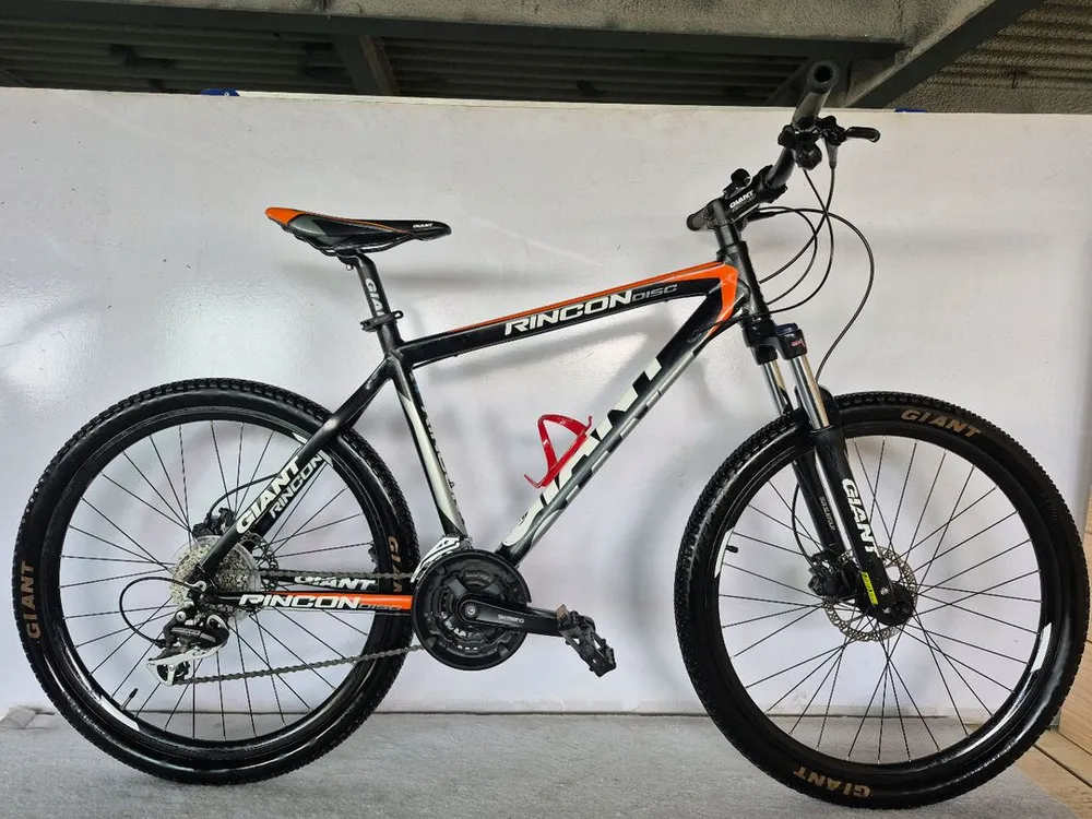 자이언트(Giant)산악자전거(MTB)인 링컨 디스크(Rincon Disc) 이미지