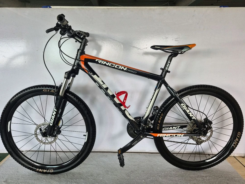 자이언트(Giant)산악자전거(MTB)인 링컨 디스크(Rincon Disc) 이미지