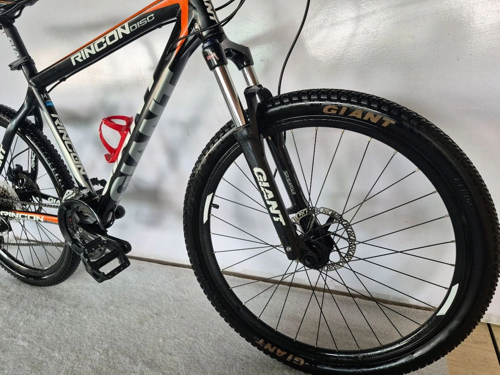 자이언트(Giant)산악자전거(MTB)인 링컨 디스크(Rincon Disc) 이미지