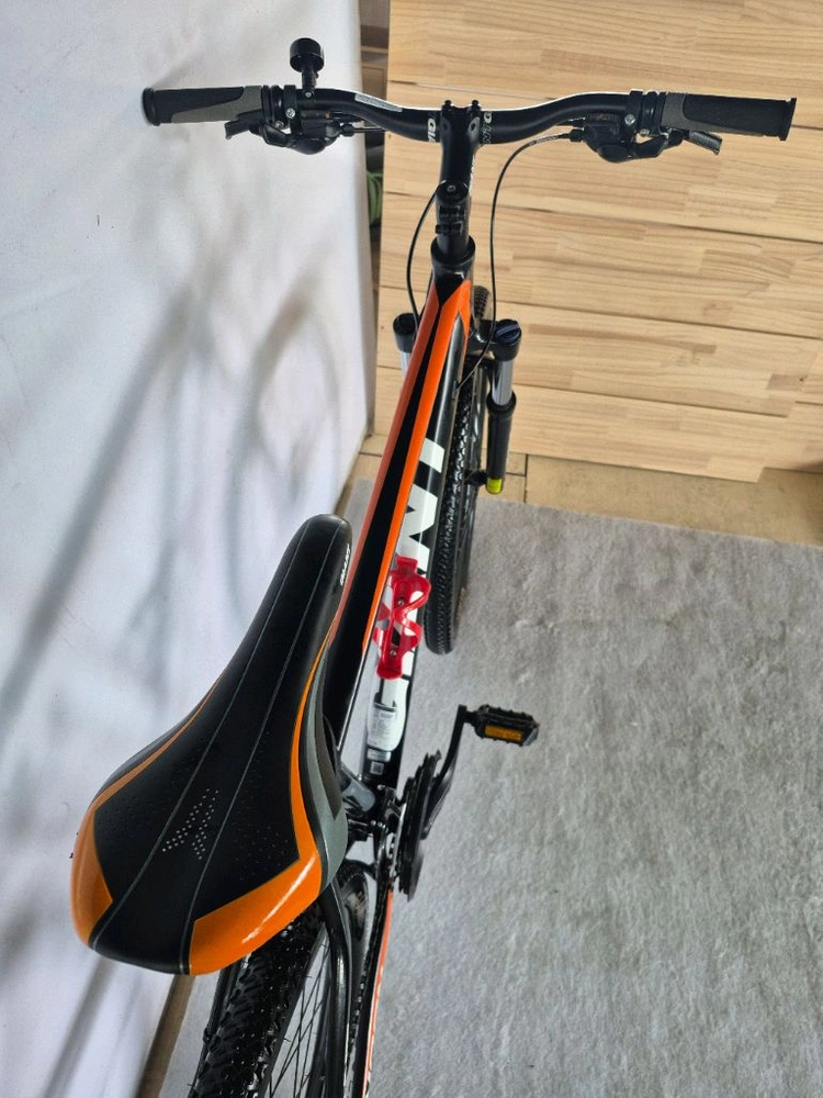 자이언트(Giant)산악자전거(MTB)인 링컨 디스크(Rincon Disc) 이미지