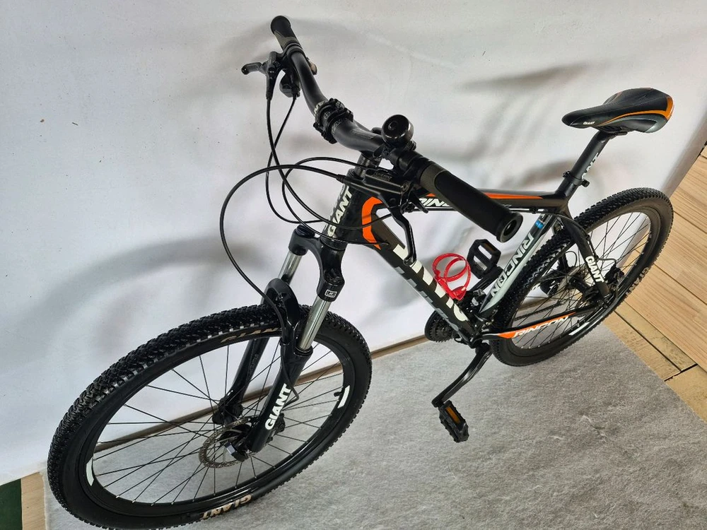 자이언트(Giant)산악자전거(MTB)인 링컨 디스크(Rincon Disc) 이미지