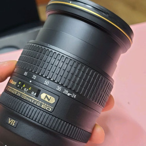 니콘 24-120 F4G 이미지