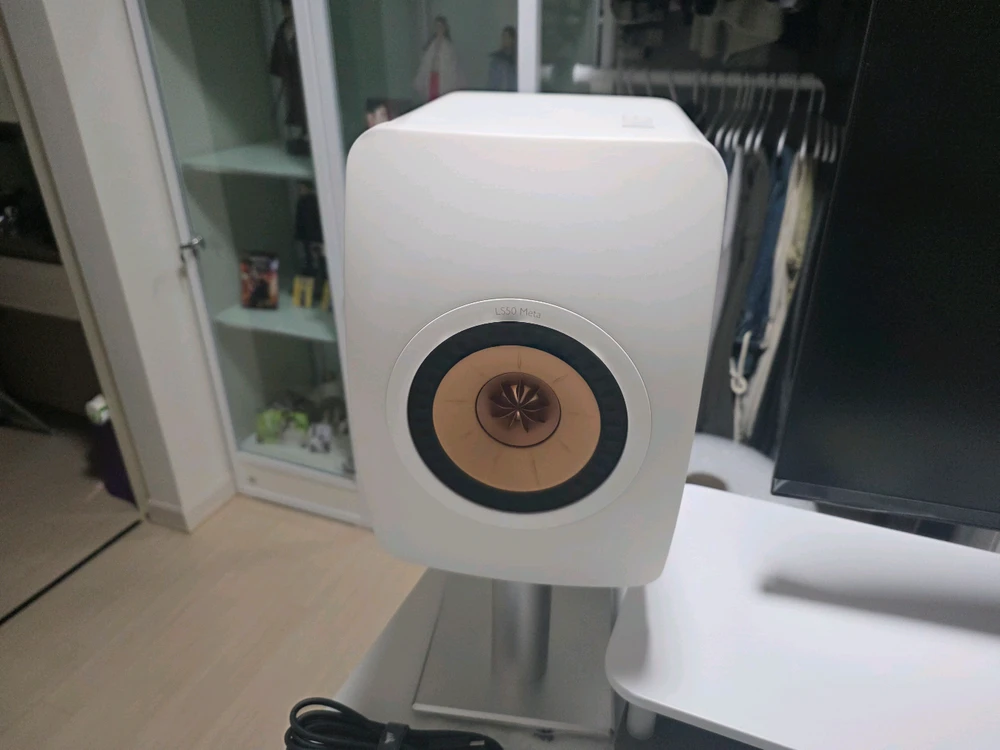 KEF LS50 META 화이트 - 안심되는 중고거래