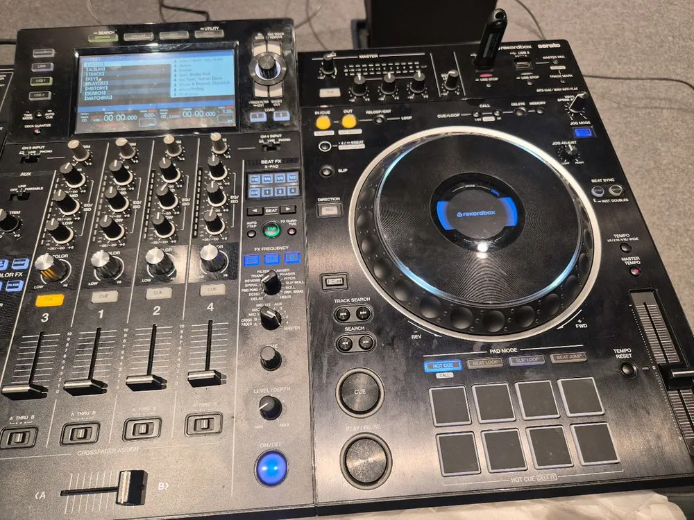 Pioneerdj XDJ-XZ 올인원 디제이믹서 이미지