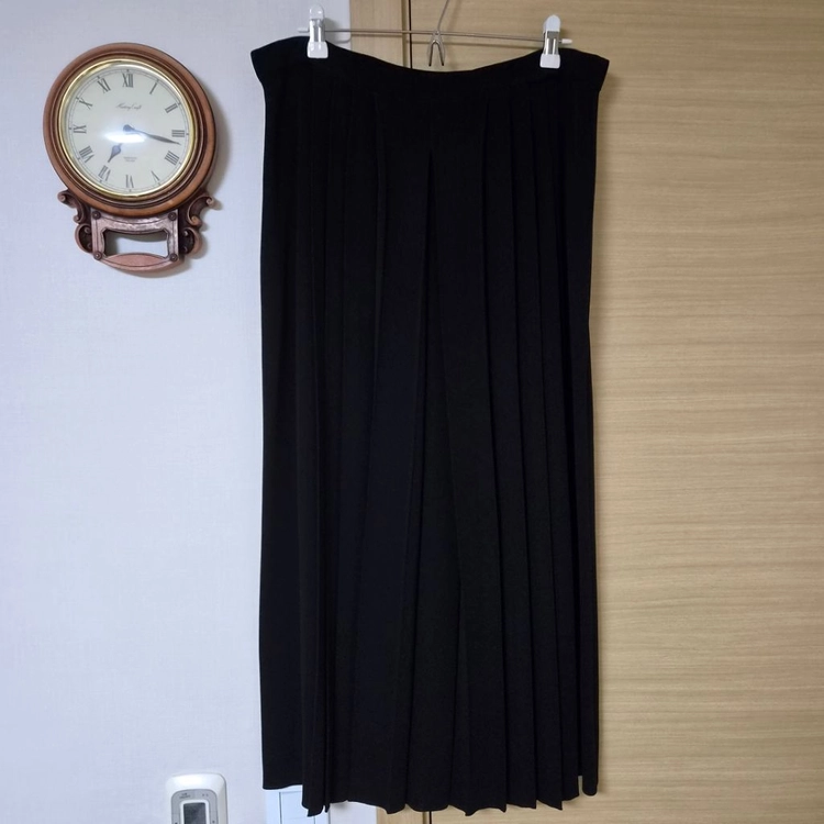 진도 우바(UVA) 블랙 플리츠 롱 스커트 이미지