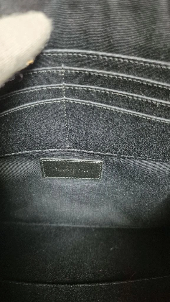 생로랑 레더 클러치백 이미지