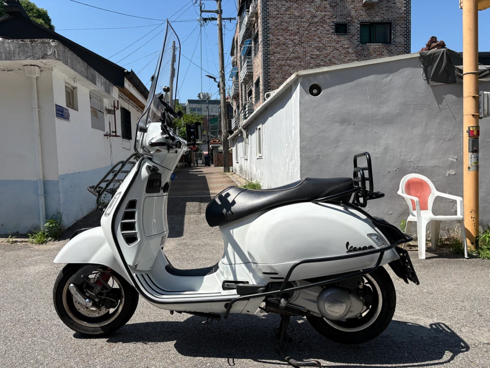베스파 gts300 이미지