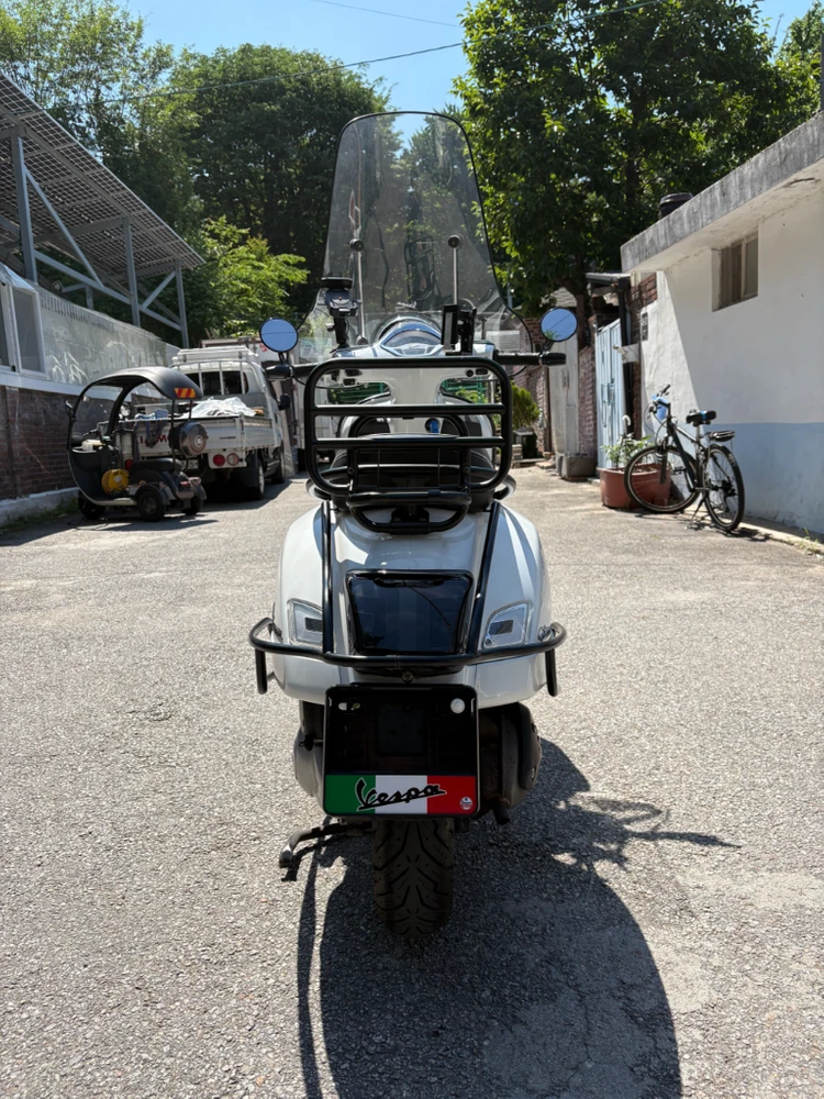 베스파 gts300 이미지
