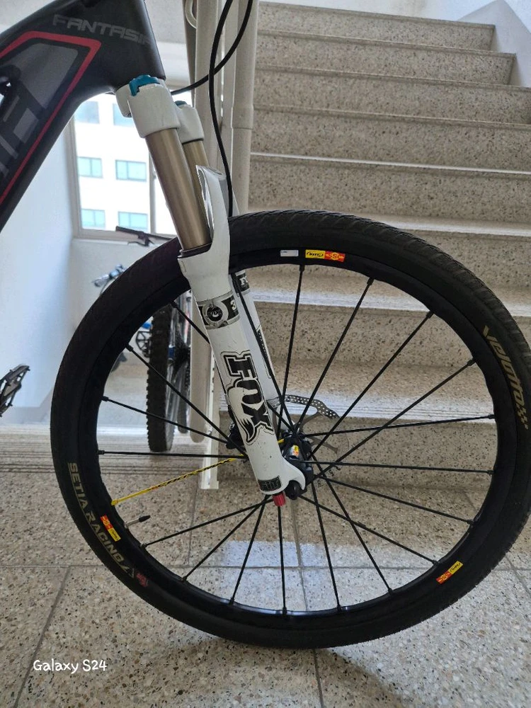 환타시아 카본 N2 마빅 크로스맥스 MTB 자전거 이미지
