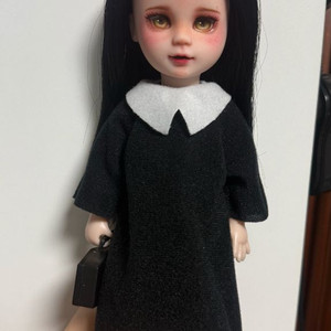 리페인팅 리빙데드돌 이미지