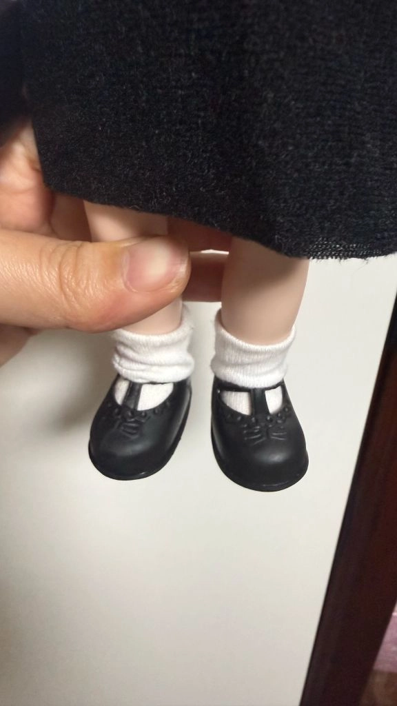 리페인팅 리빙데드돌 이미지