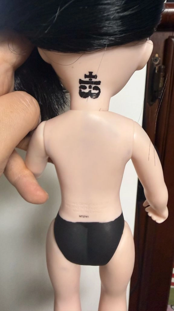 리페인팅 리빙데드돌 이미지