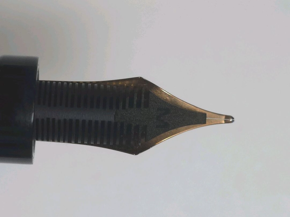 오로라 인터나지오날 에보나이트 한국한정 스트로베리 M닙 미사용새상품 이미지
