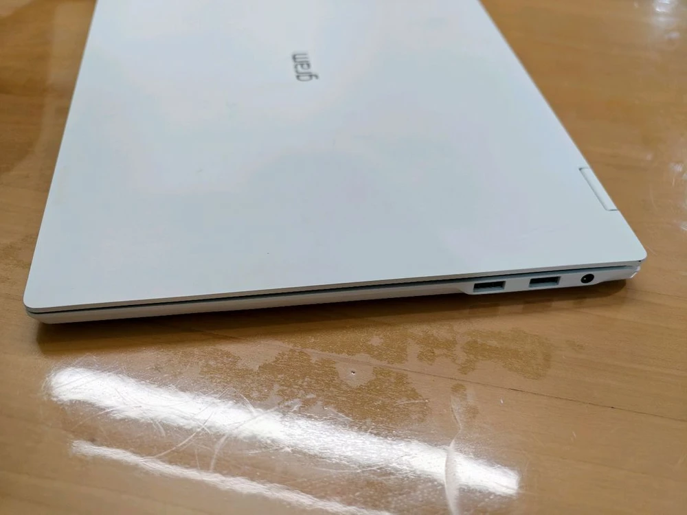 LG 그램 프로 16 360 16T90SP 이미지