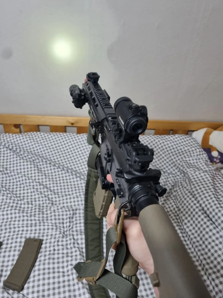 VFC GLOCK 45 에비탄창 포함, inf sr16 풀파츠 판매합니다. 이미지