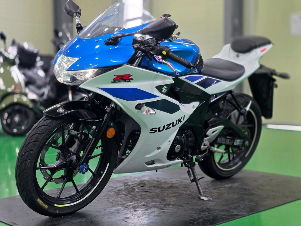 스즈키GSXR125 19년형 2만km깔끔한 셋팅 최저가 판매합니다. 이미지