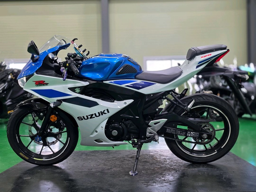 스즈키GSXR125 19년형 2만km깔끔한 셋팅 최저가 판매합니다. 이미지